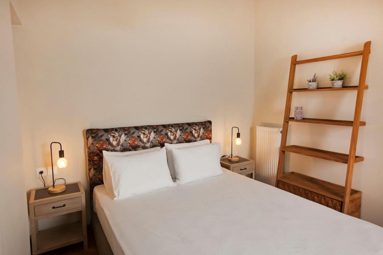 Pagrati Hilton Location Bentzi Family Suite 5 Афины Экстерьер фото