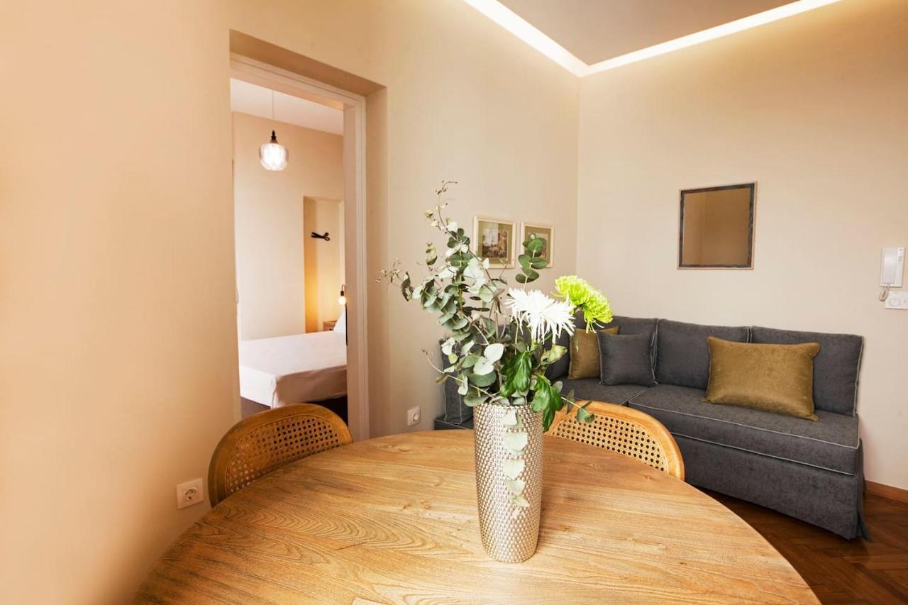 Pagrati Hilton Location Bentzi Family Suite 5 Афины Экстерьер фото