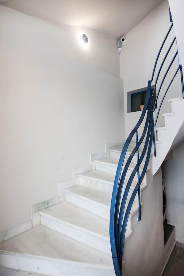 Pagrati Hilton Location Bentzi Family Suite 5 Афины Экстерьер фото